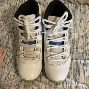 Air Jordan legend blue 11